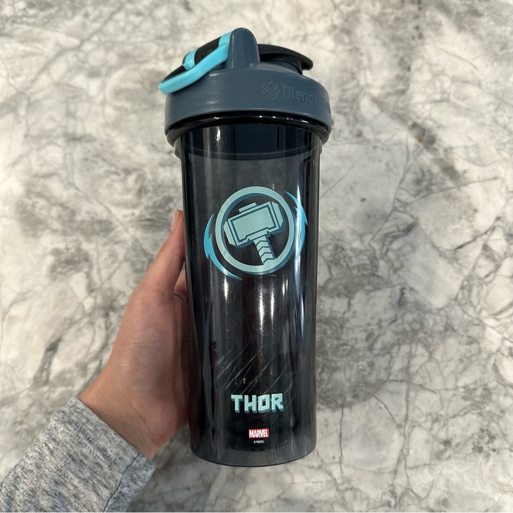 BlenderBottle Pro 28 Marvel Pro Series Protein Shaker Bottle - Thor - 28oz.